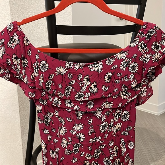 Forever 21 Small Wine Colored Floral Dress - Picture 2 of 4